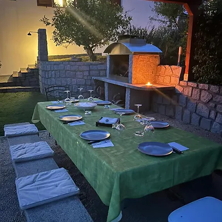 Sea View With Large Garden Villa *