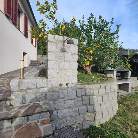 Sea View With Large Garden Villa *